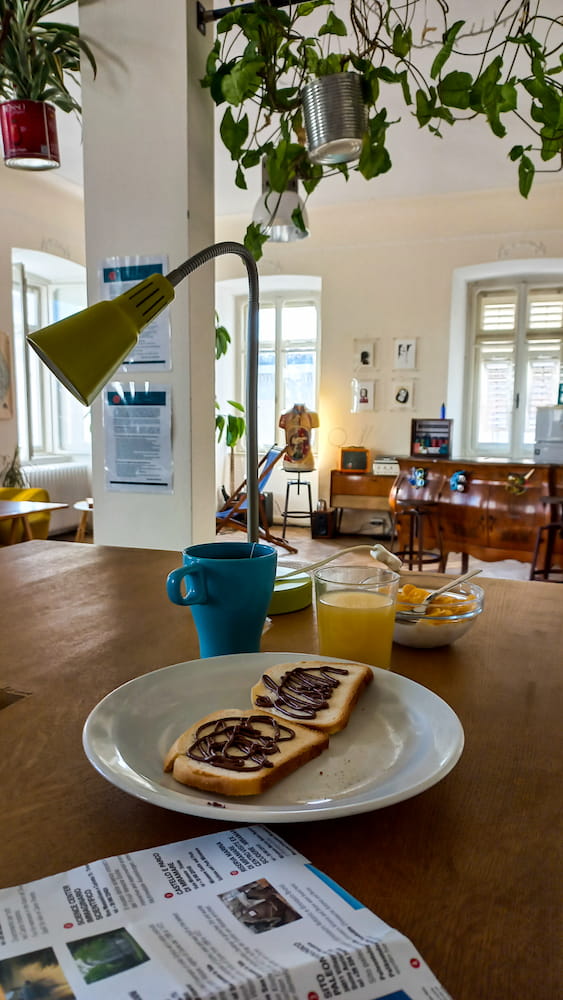 Stare in ostello in epoca covid - la mia colazione all'ostello Contro Vento