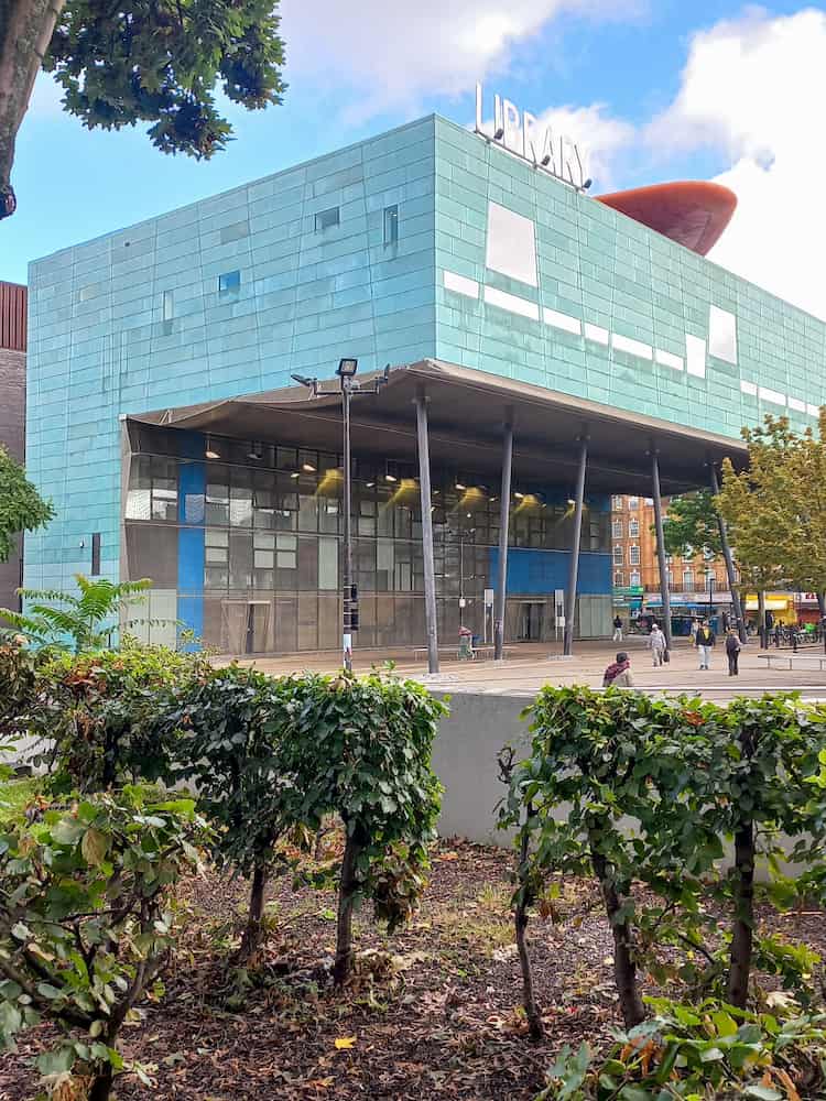 La peckham library