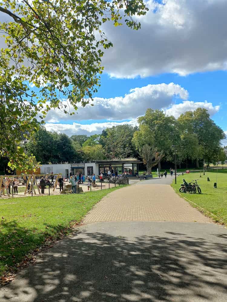 Famiglie con bambini a Peckham Rye Park & common